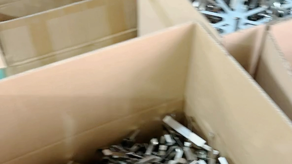 小塑料五金產(chǎn)品外表噴漆電鍍圓籠掛具與涂裝設(shè)備配件的設(shè)計與零售